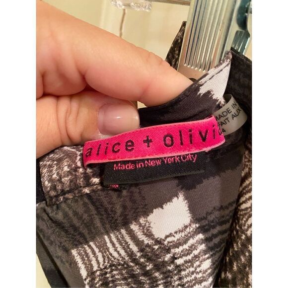 Alice + Olivia Plaid Print Wide Leg Pants size 4 - Picture 6 of 8